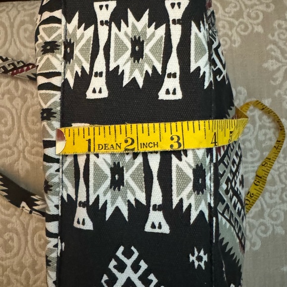 Nice Southwestern Pattern Zip Shoulder Bag - Picture 12 of 13